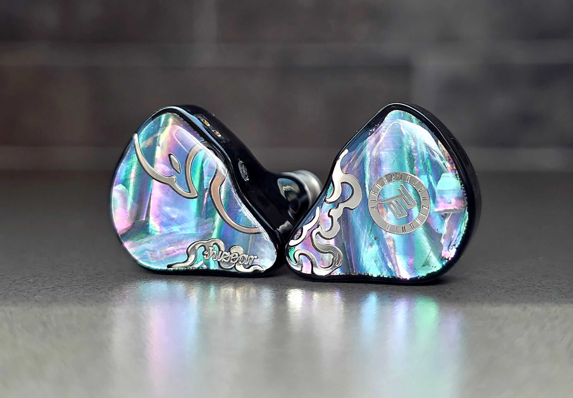 Auriculares in-ear JUZEAR Juzear x Z Reviews Defiant con drivers 1DD y 3BA, monitoreo de sonido en diseño compacto