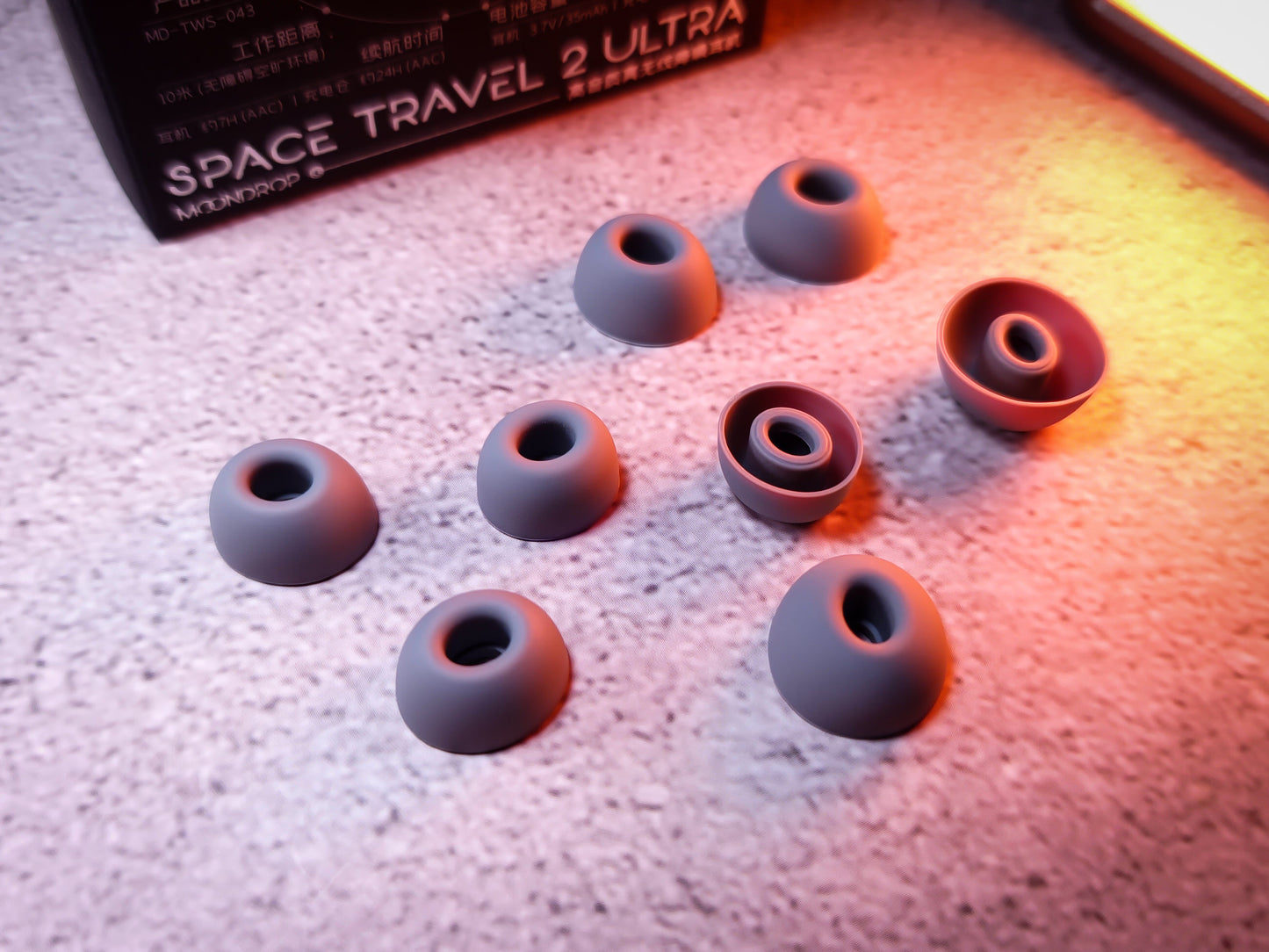 Audífonos TWS MOONDROP Space Travel 2 Ultra con cancelación de ruido activa, compatibilidad LDAC y diseño compacto.