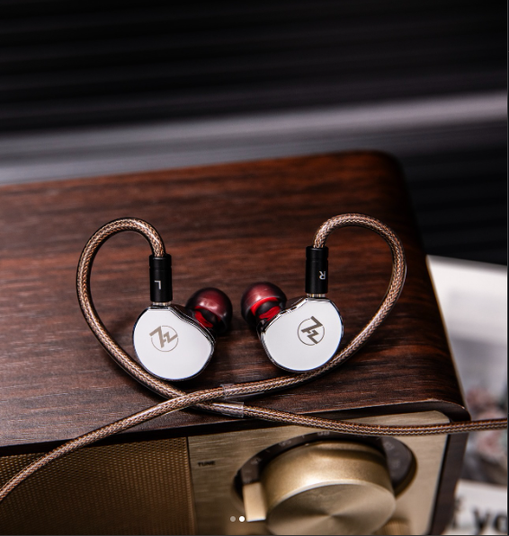 Auriculares in-ear 7Hz x Crinacle Divine, IEM planar magnético de 14.5mm con diseño compacto y auricular de alta fidelidad.