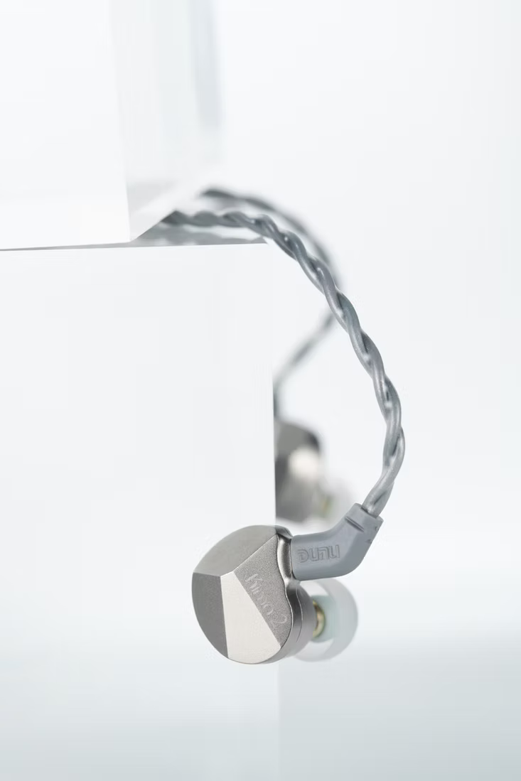 Auriculares in-ear Dunu KIMA 2 con driver dinámico de domo compuesto DLC y sistema Q-Lock, visibilidad de los monitores DUNU.