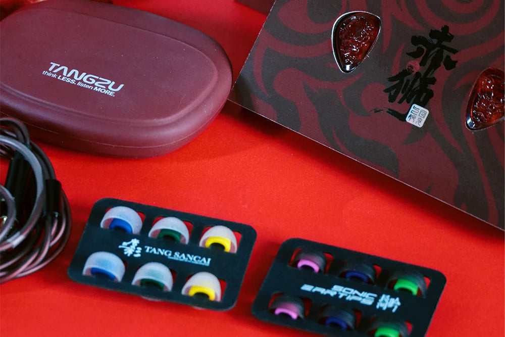 Auriculares IEM TANGZU Wan’er S.G II Red Lion Edition versión bass, con diseño en rojo y acabado en negro.