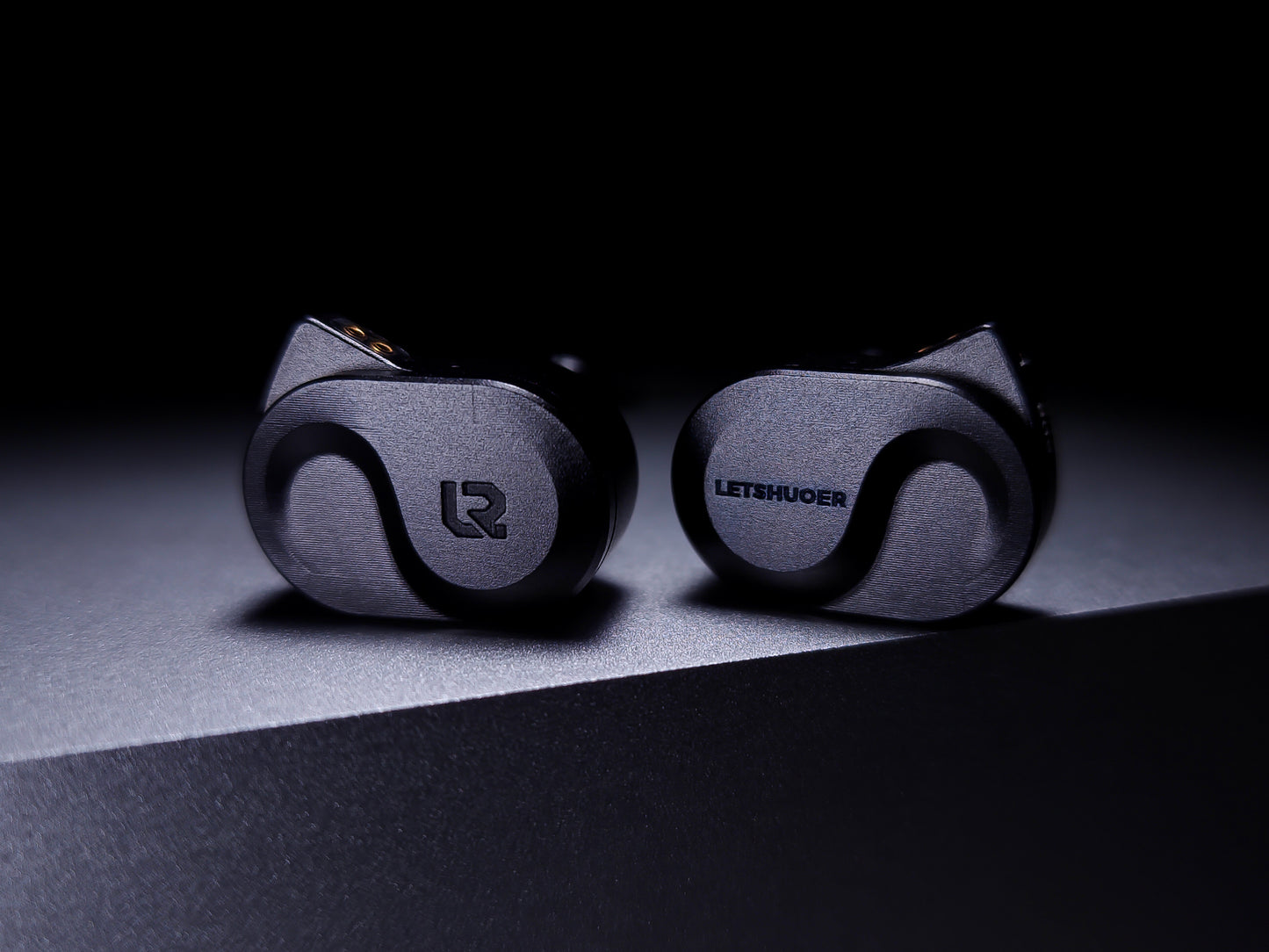 Auriculares in-ear LETSHUOER S08 con drivers planars de 13mm, doble bobina para sonido Hi-Fi de alta calidad.