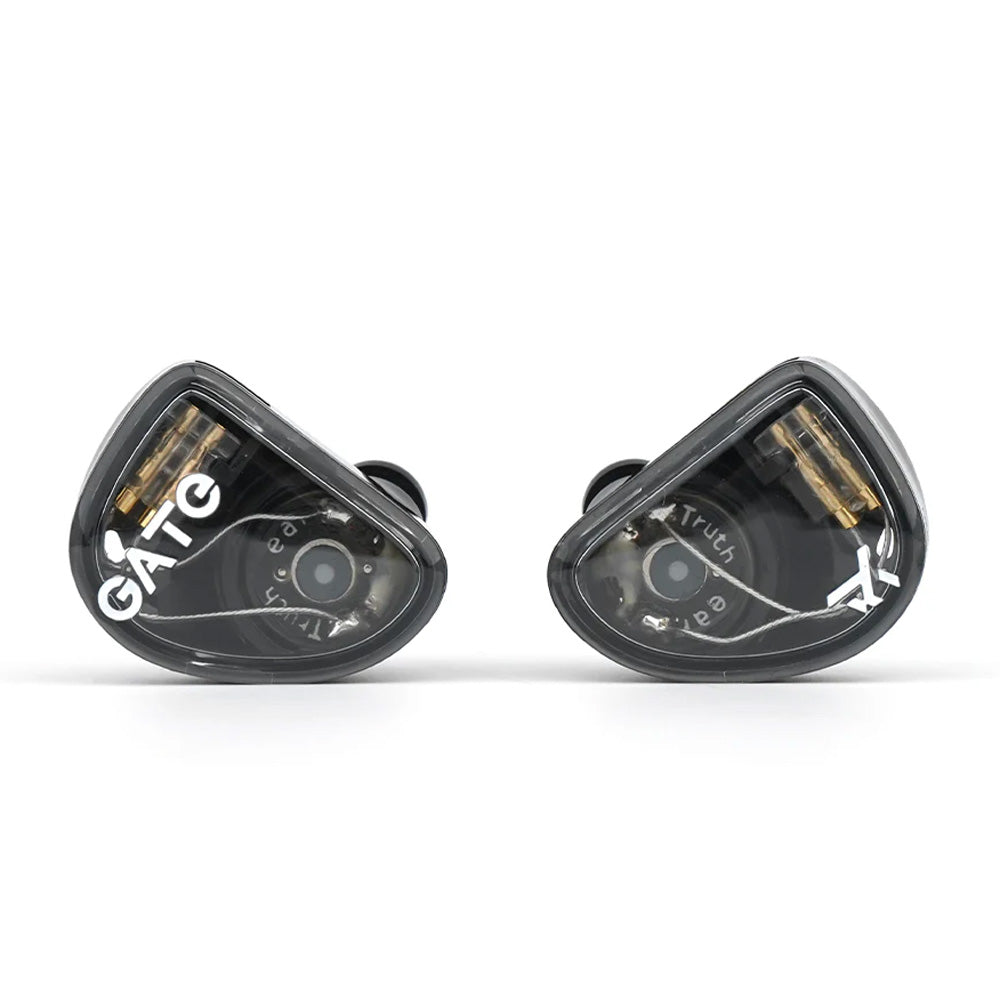 Monitor in-ear TRUTHEAR Gate con driver dinámico de 10 mm y diafragma LCP de carbono, visible en la imagen.