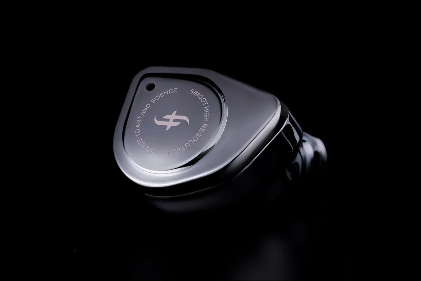 Auriculares IEM SIMGOT EW200 con driver dinámico de 10 mm, diafragma SCP y doble circuito magnético para audio de alta calidad.