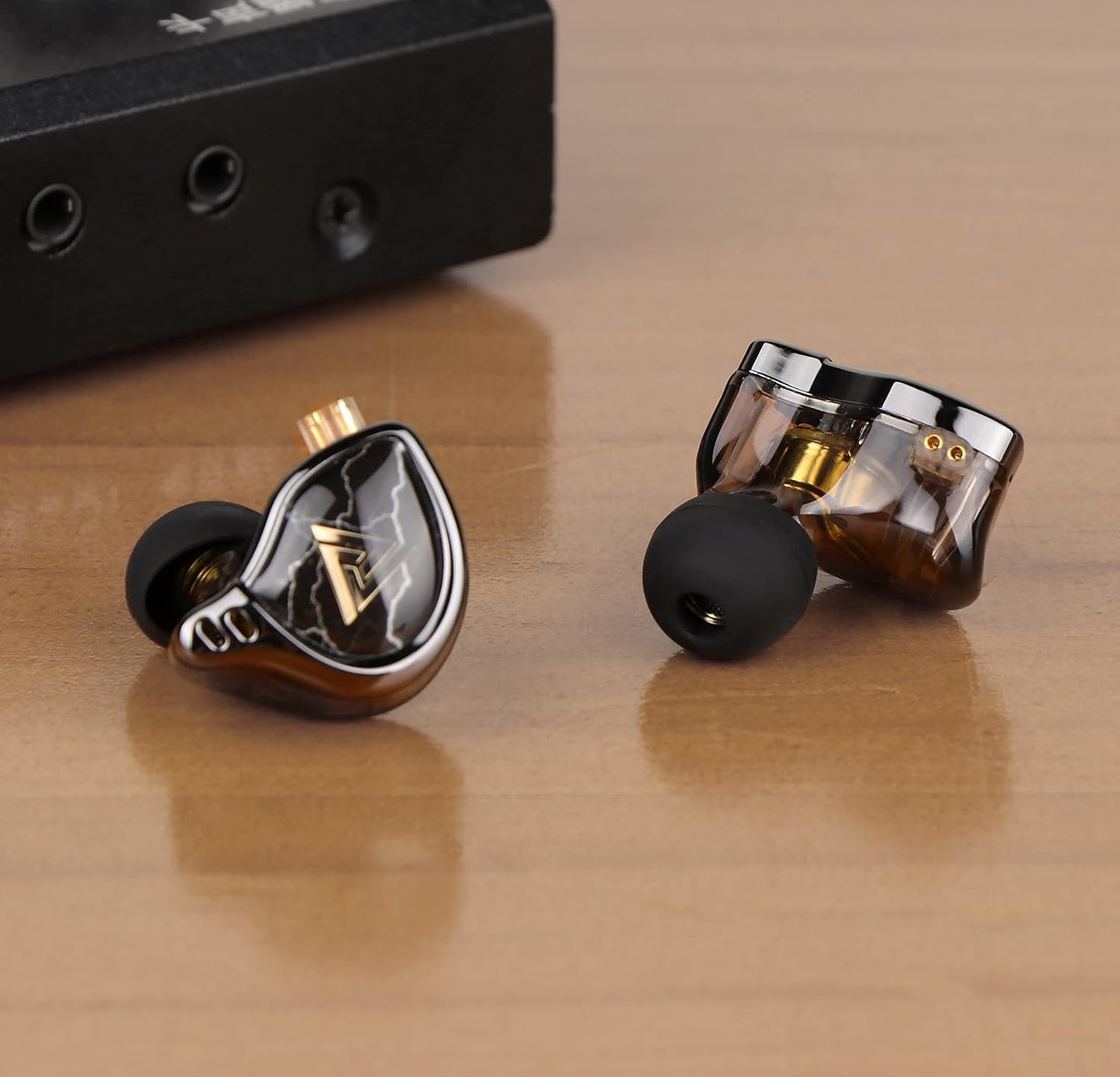 QKZ x HBB - Audífonos IEM El Rey de los Bajos con Tecnología de Titanio