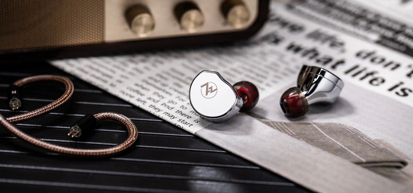 Auriculares IEM monitores in-ear 7Hz Divine x Crinacle con drivers magnéticos planars de 14.5 mm en color negro