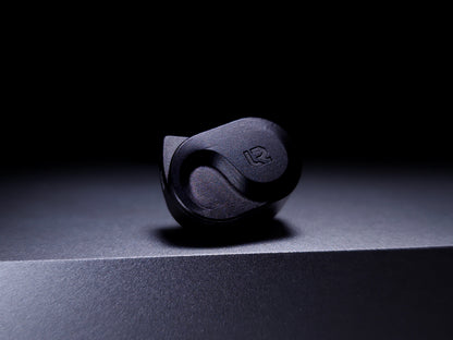Auriculares in-ear LETSHUOER S08 con driver planar de 13mm y doble bobina para audio Hi-Fi, en caja negra con cable.
