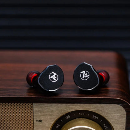 Auriculares IEM in-ear 7Hz x Crinacle Diablo con diafragma planar magnético de 14.5mm y refuerzo de graves.
