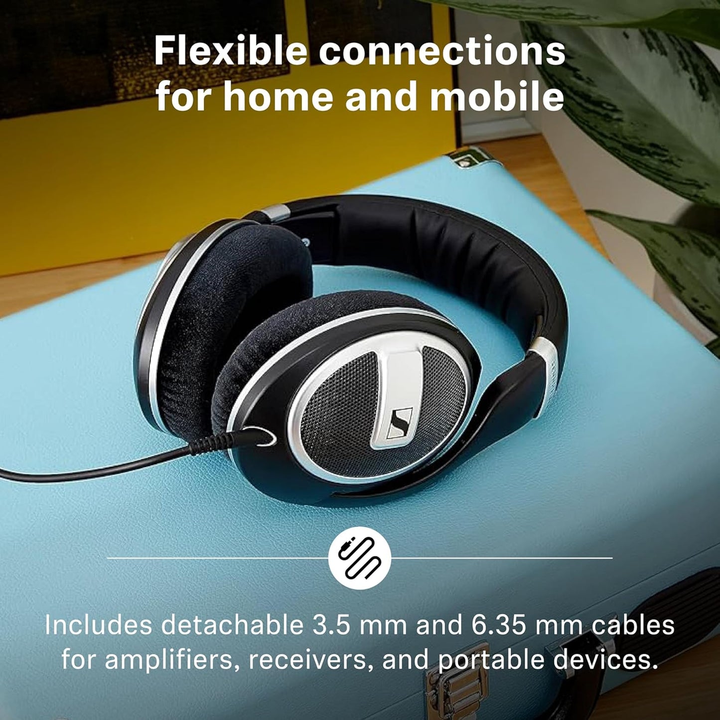 Audífonos abiertos Sennheiser HD 599 SE sobre oreja, diseño cómodo y sonido de alta fidelidad para audiófilos.