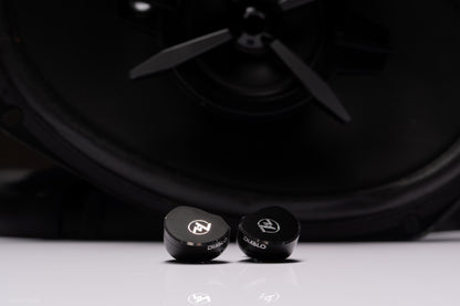 Auriculares in-ear 7Hz x Crinacle Diablo con diafragma planar magnético, 14.5mm y refuerzo de bajos, en estuche negro.