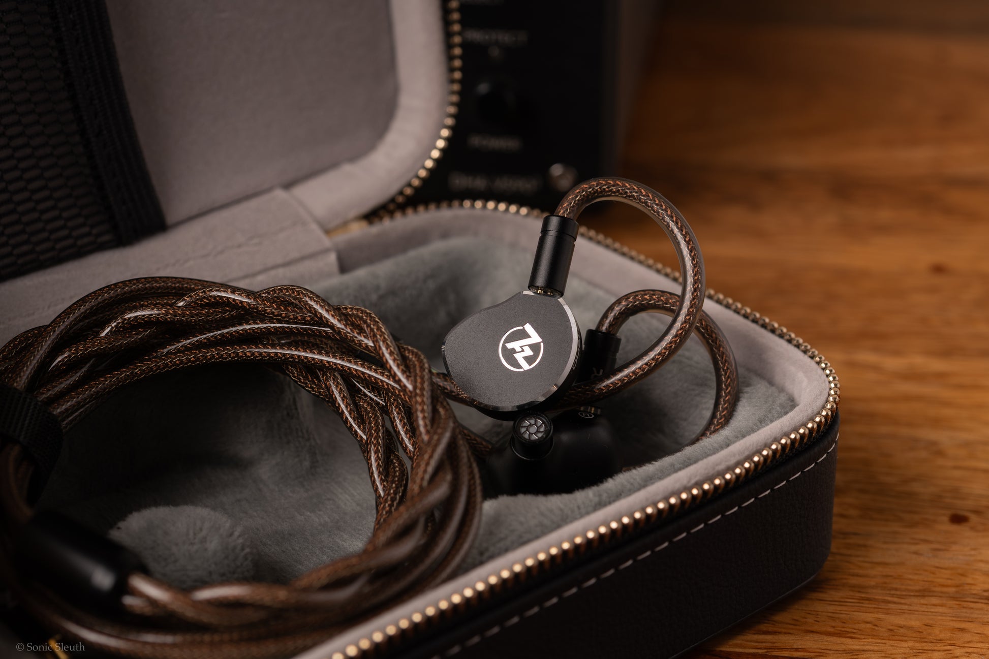 Auriculares IEM Planar Magnético 7Hz x Crinacle Diablo con drivers de 14.5mm y función de Bass Boost.