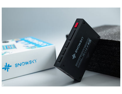 Reproductor de audio digital FiiO SNOWSKY Echo Mini con salida balanceada 4.4mm, compatible con audio de alta resolución.