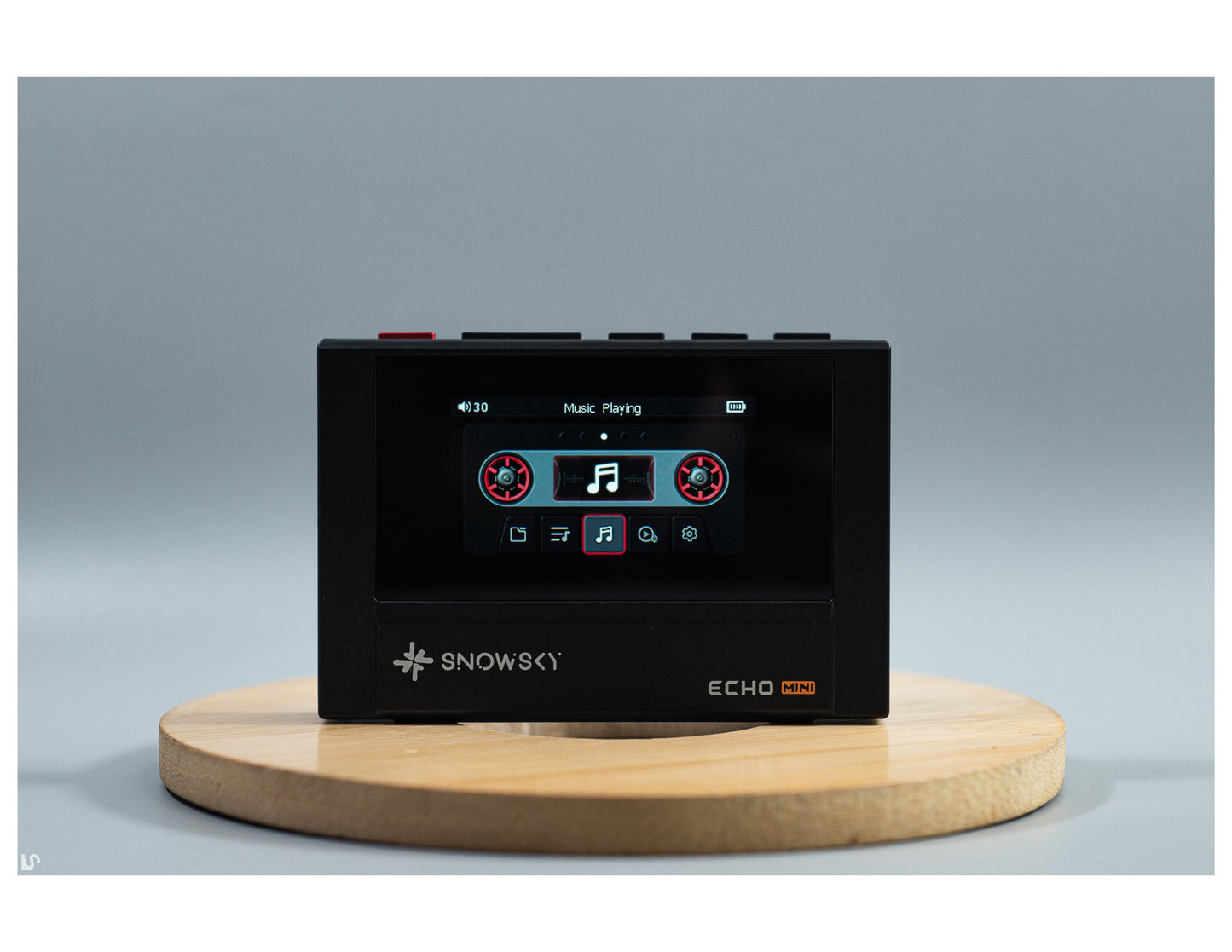 Reproductor de audio digital FiiO SNOWSKY Echo Mini con salida balanceada 4.4mm y diseño compacto para alta resolución.