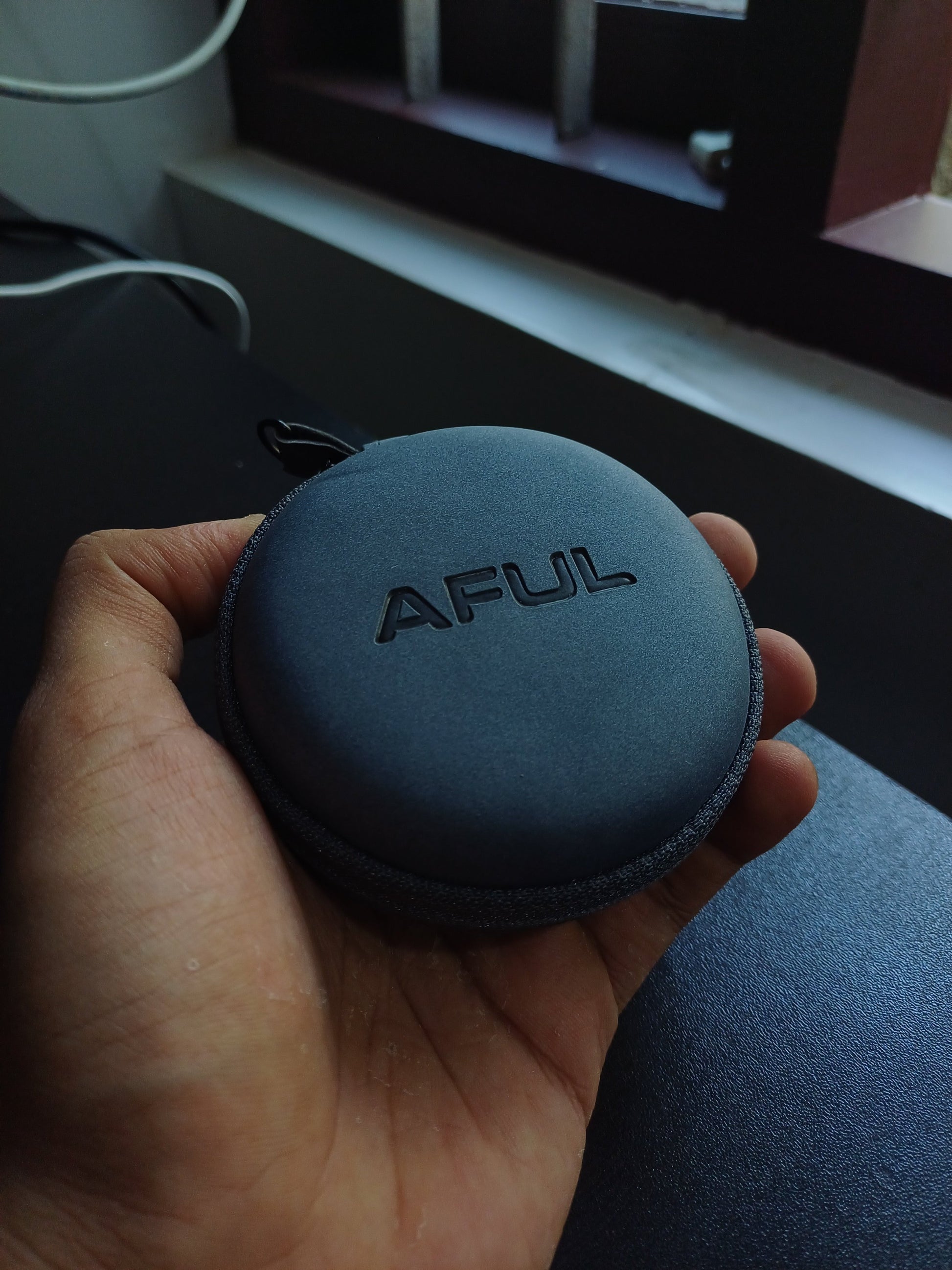 Audífonos IEM híbridos AFUL Explorer con drivers 1DD y 2BA, in-ear de alta resolución y calidad HiFi.