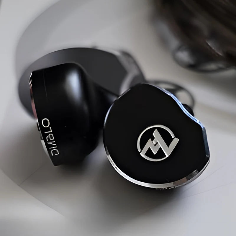 Auriculares in-ear 7Hz x Crinacle Diablo, IEM planar magnético con driver de 14.5mm y refuerzo de graves, en estuche negro.