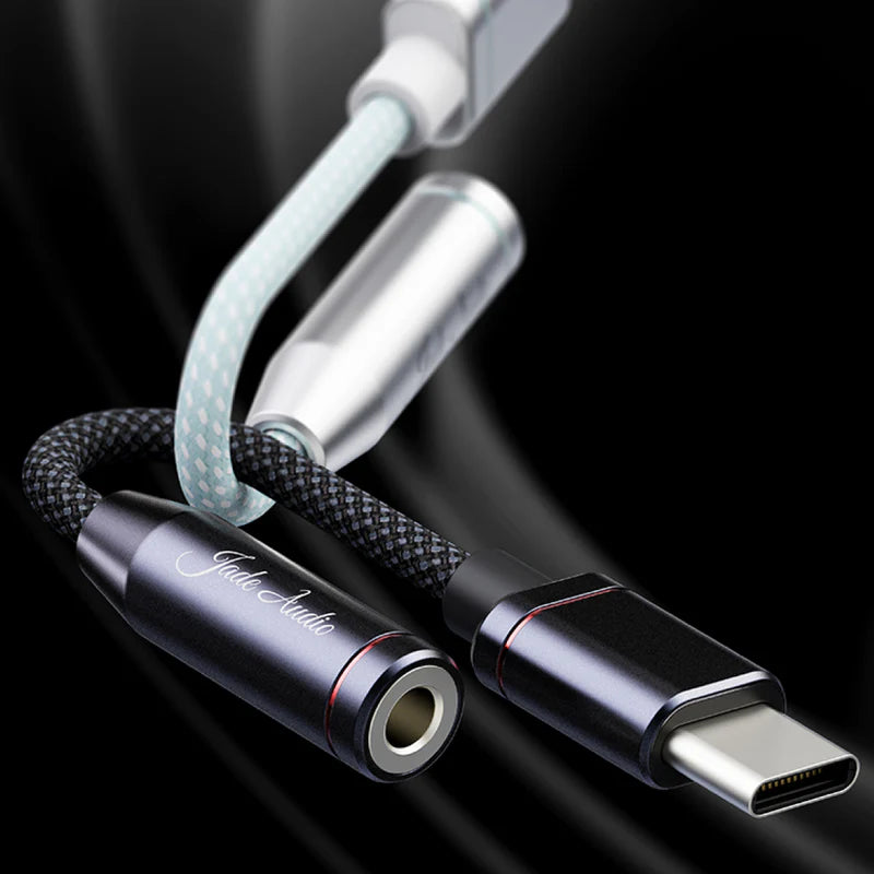 Convertidor DAC FiiO JA11 con DSP y PEQ para auriculares, compatible con audio de alta resolución.