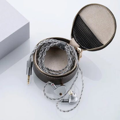 Auriculares in-ear MOONDROP Aria 2 con diafragma TiN y filtros reemplazables, visibles con diseño elegante y cable desmontable