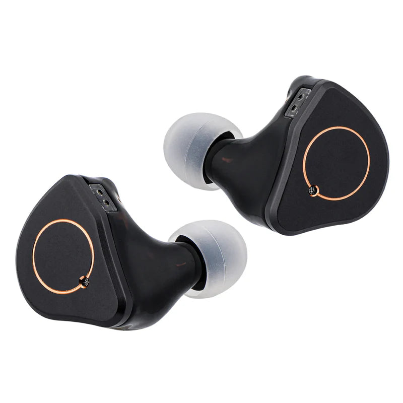 Auriculares in-ear SIMGOT SuperMix 4 con controladores híbridos DD, BA, planar y PZT, visibles en la imagen.