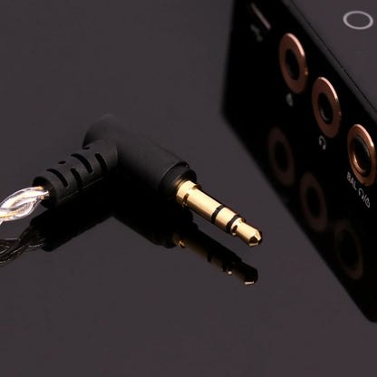Auriculares in-ear SIMGOT EW200 con driver dinámico de 10 mm, diafragma SCP y doble cavidad para audio de alta calidad.