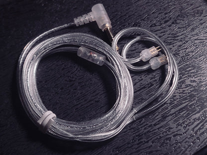 Auriculares IEM MOONDROP CHU II con driver dinámico de 10mm de aluminio-magnesio, vista de los monitores in-ear.
