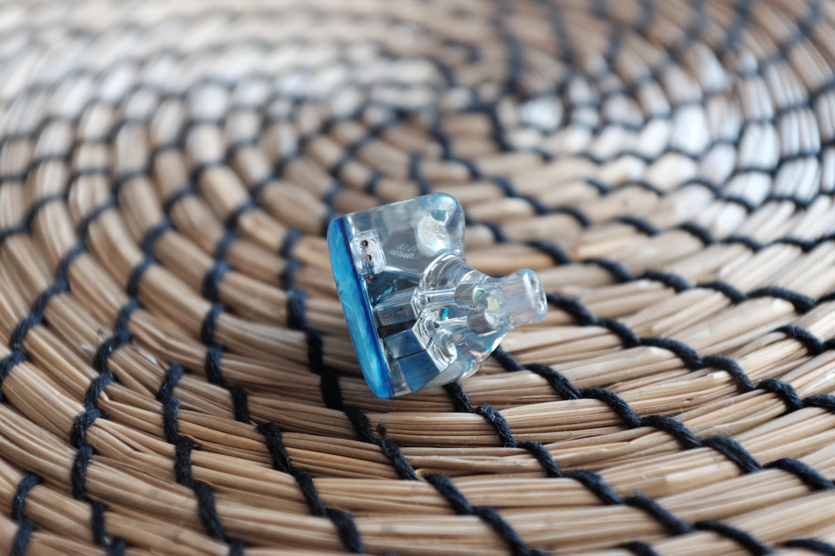 Kiwi Ears Orchestra Lite IEM 8 Armaduras Balanceadas con Cable 7N OFC