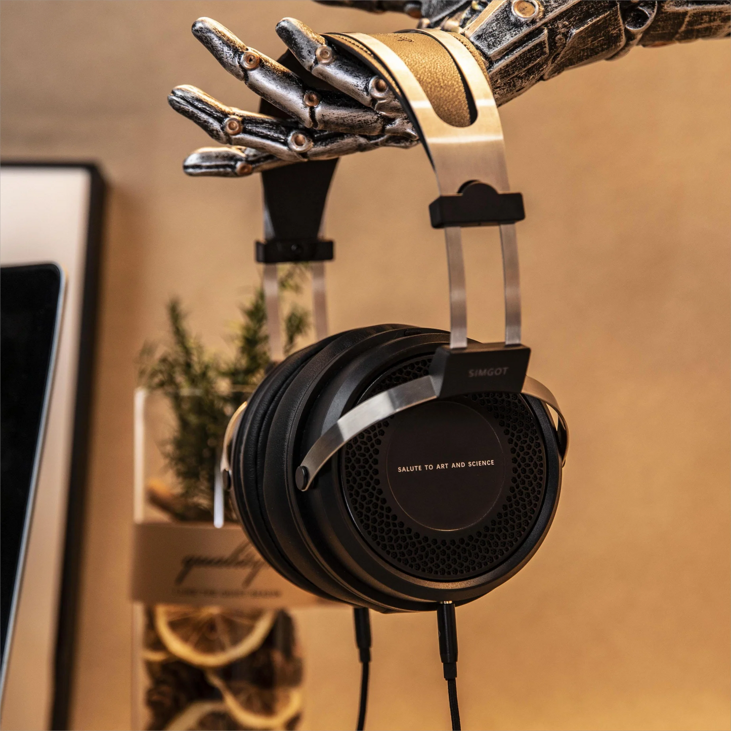 Auriculares SIMGOT EP5 de diadema con drivers dinámicos de 50 mm, diseño over-ear y sonido de alto rendimiento.
