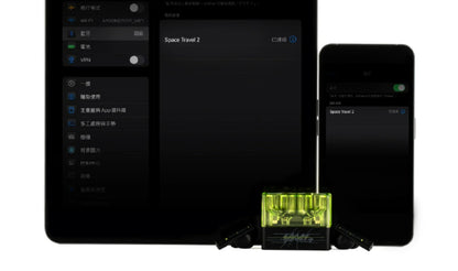 Auriculares TWS Moondrop Space Travel 2 con diseño compacto y estuche de carga, visibles en la imagen.