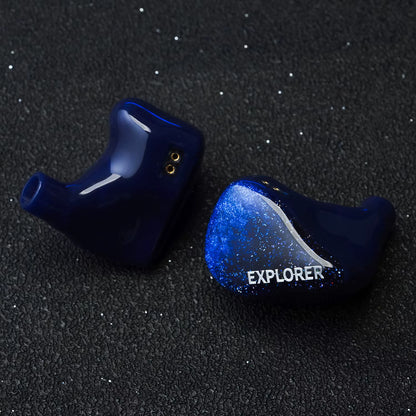 Monitor in-ear AFUL Explorer IEM híbrido 1DD+2BA de alta resolución y sonido HiFi, con diseño compacto y elegante.