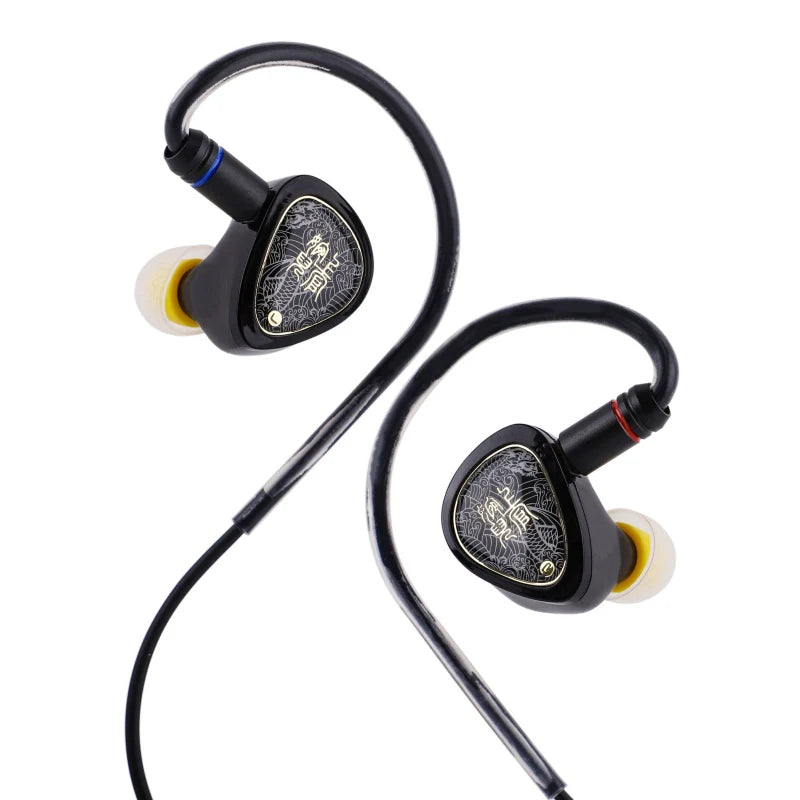 Auriculares in-ear TANGZU Wan’er S.G II con driver dinámico de 10mm PET, vista del modelo en la imagen.