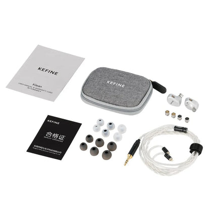 Auriculares KEFINE Klean SV IEM in-ear con controlador dinámico de 10mm DLC y 3 boquillas de ajuste, vista frontal.