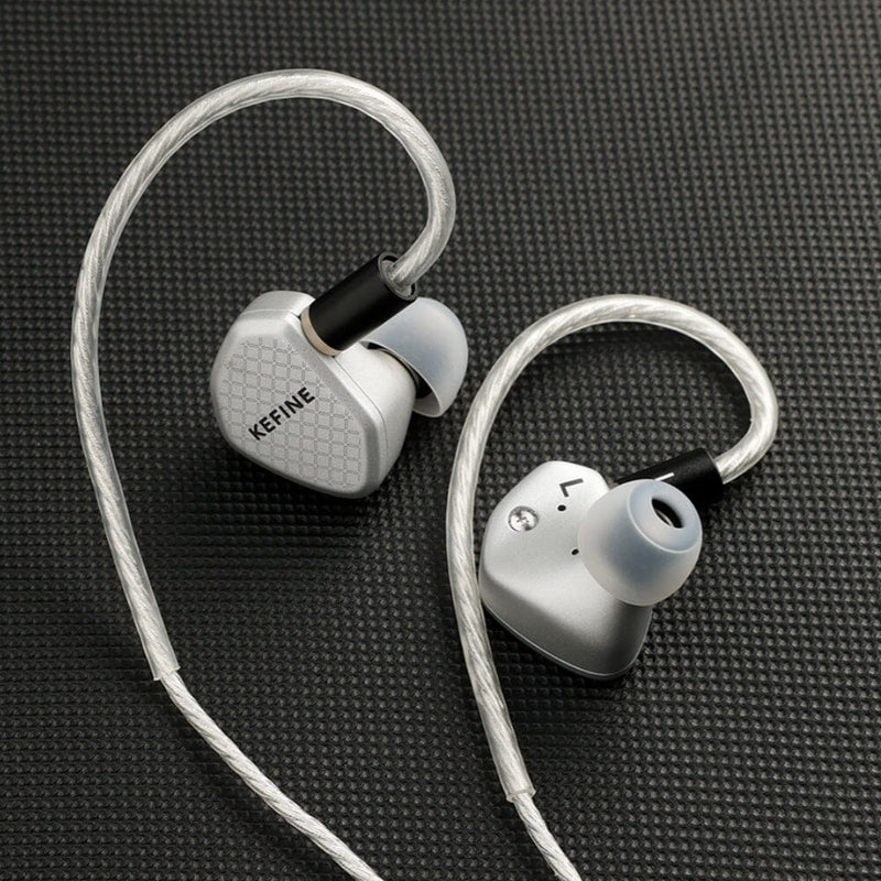 Auriculares KEFINE Klean SV IEM con driver dinámico de 10 mm y 3 boquillas de sintonización, en color negro con cable.