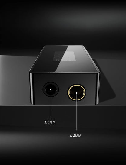 Conversor digital a analógico TRN Black Pearl, DAC portátil de audio Hi-Fi con diseño compacto y acabado en negro brillante.